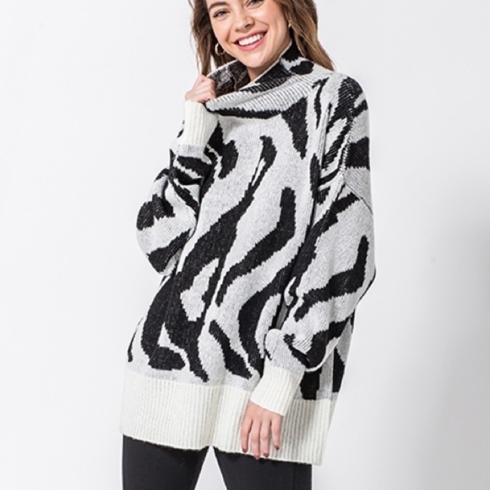 ♦️High Neck Zebra Print Sweater